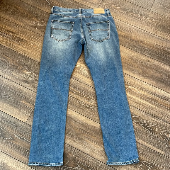 Lucky Brand 410 Athletic Distressed Jean 30/32 - Picture 2 of 7